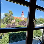 Zamecka *